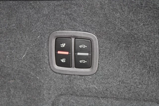 Porsche Cayenne – thumbnail 50