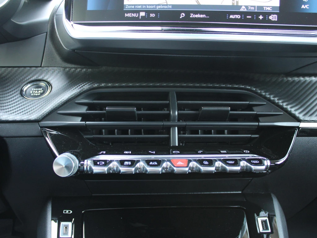 Peugeot 208 – foto 17