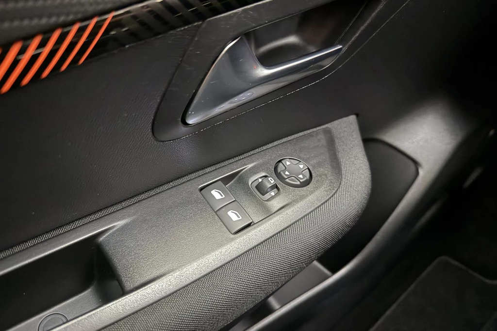 Peugeot 208 – foto 15