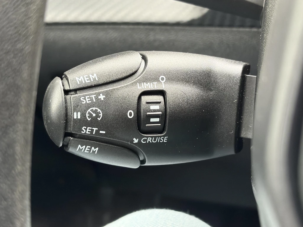 Peugeot 208 – foto 24