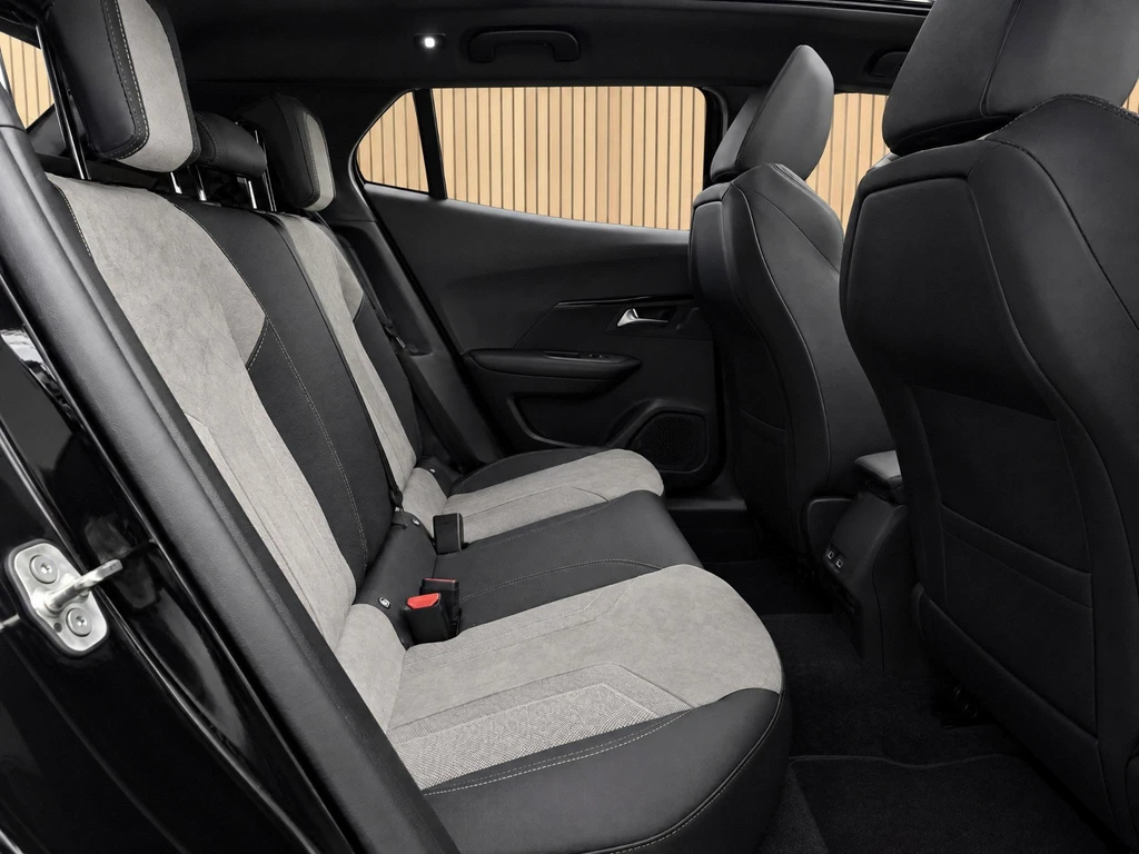 Peugeot e-2008 – foto 13