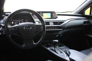 Lexus UX – thumbnail 31
