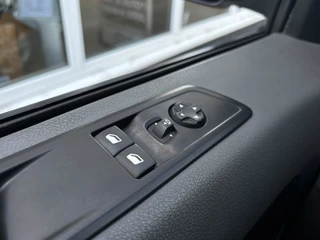 Opel Vivaro – thumbnail 23