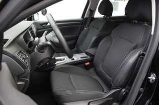 Renault Megane E-Tech – thumbnail 17