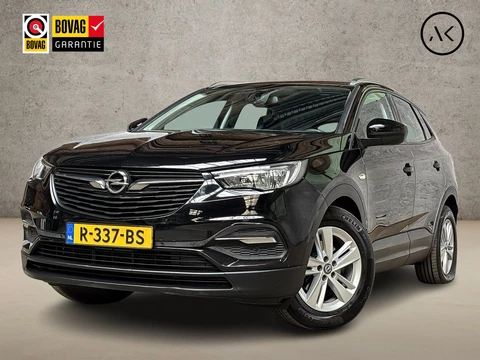 Opel Grandland X 1.2 Turbo Sport (APPLE CARPLAY, GROOT NAVI, CLIMATE, CAMERA, SPORTSTOELEN, LEDER STUURWIEL, CRUISE, NIEUWSTAAT)