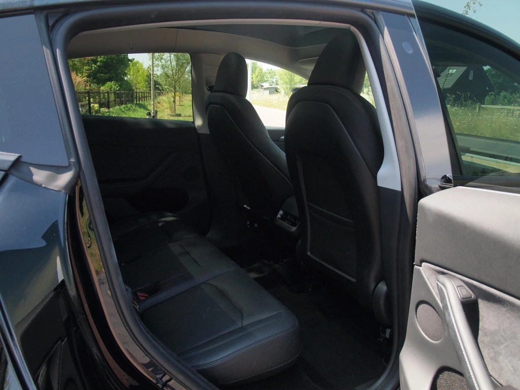 Tesla Model Y – foto 25