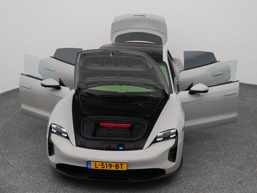 Porsche Taycan – foto 16