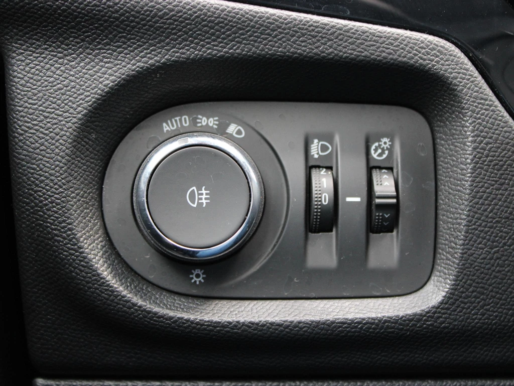 Opel Corsa – foto 15