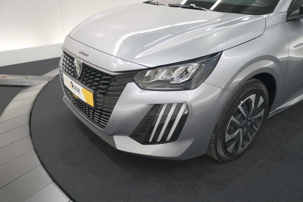 Peugeot 208 – foto 1
