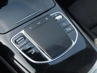 Mercedes-Benz EQC – thumbnail 25