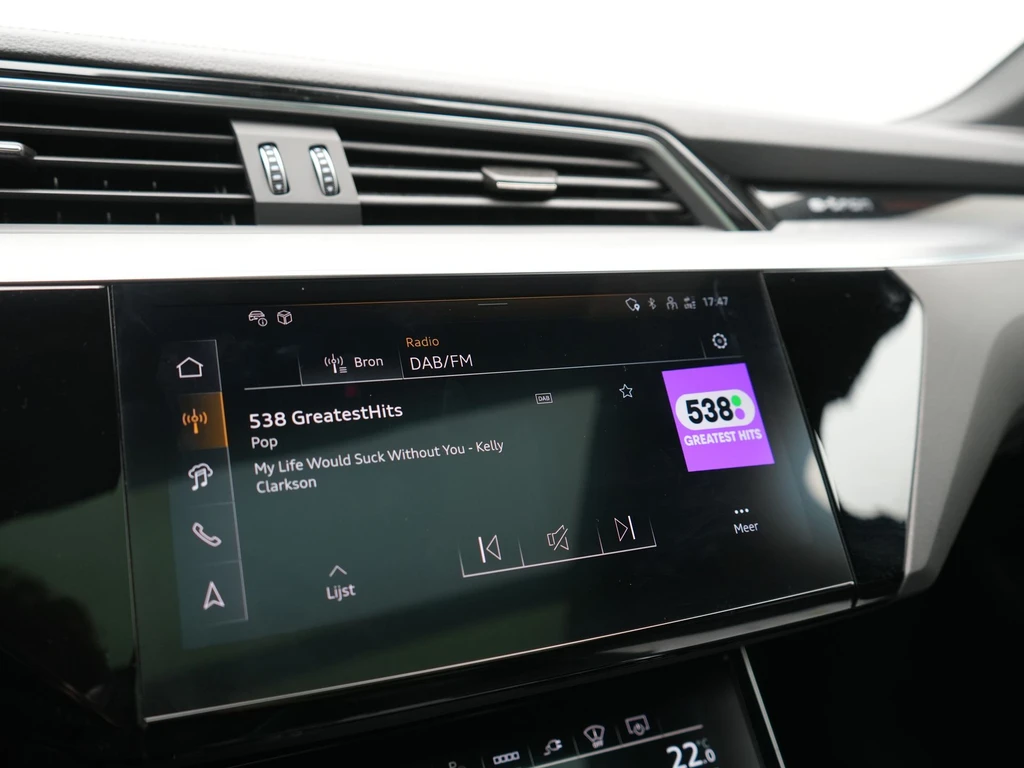 Audi Q8 Sportback e-tron – foto 37