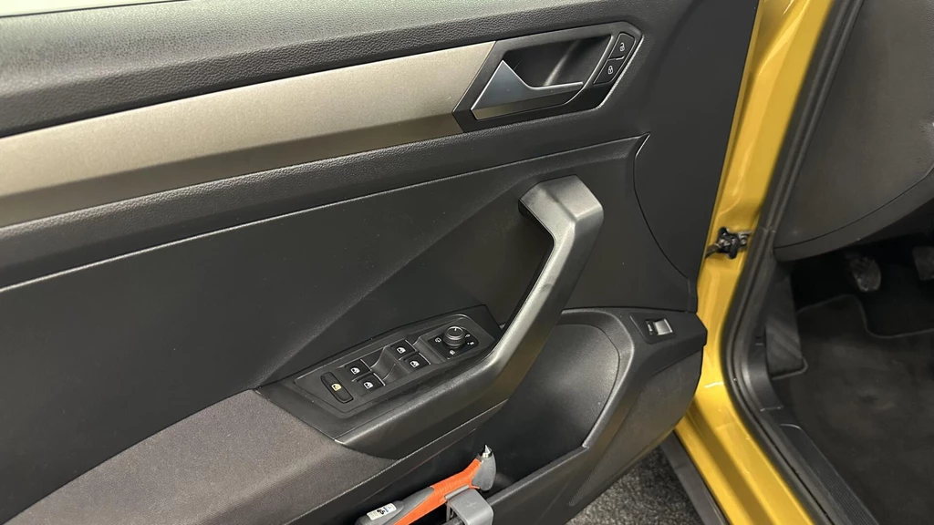 Volkswagen T-Roc – foto 23