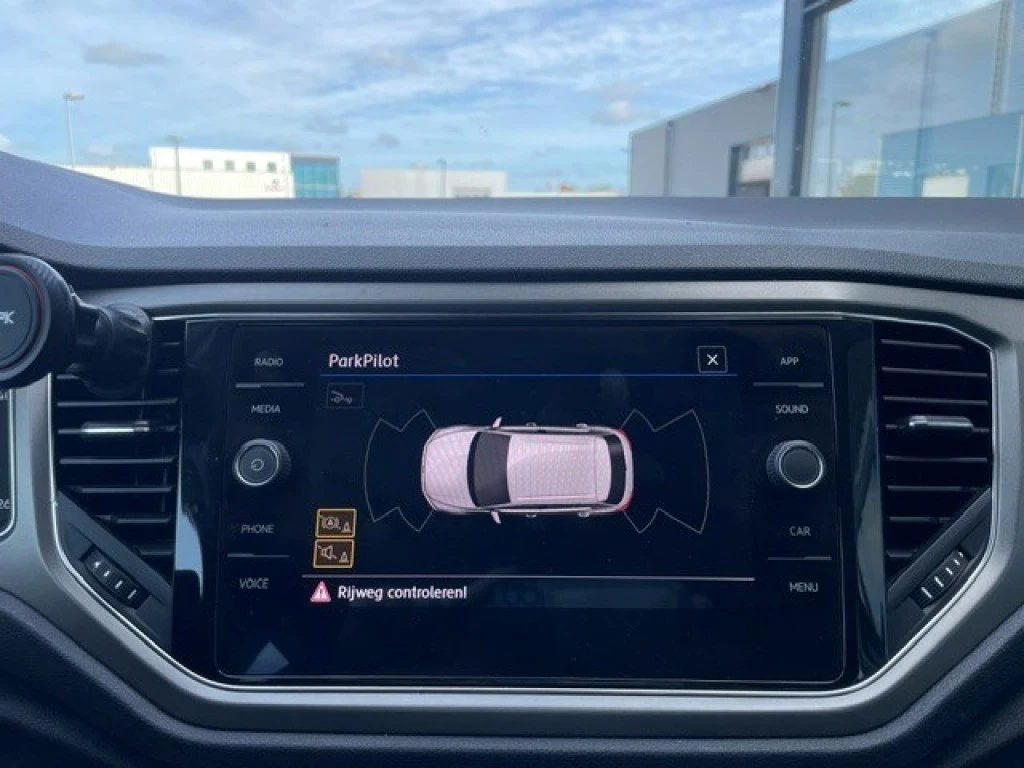 Volkswagen T-Roc – foto 12
