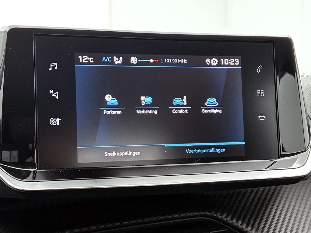 Peugeot 208 – foto 10