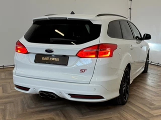 Ford Focus – thumbnail 5