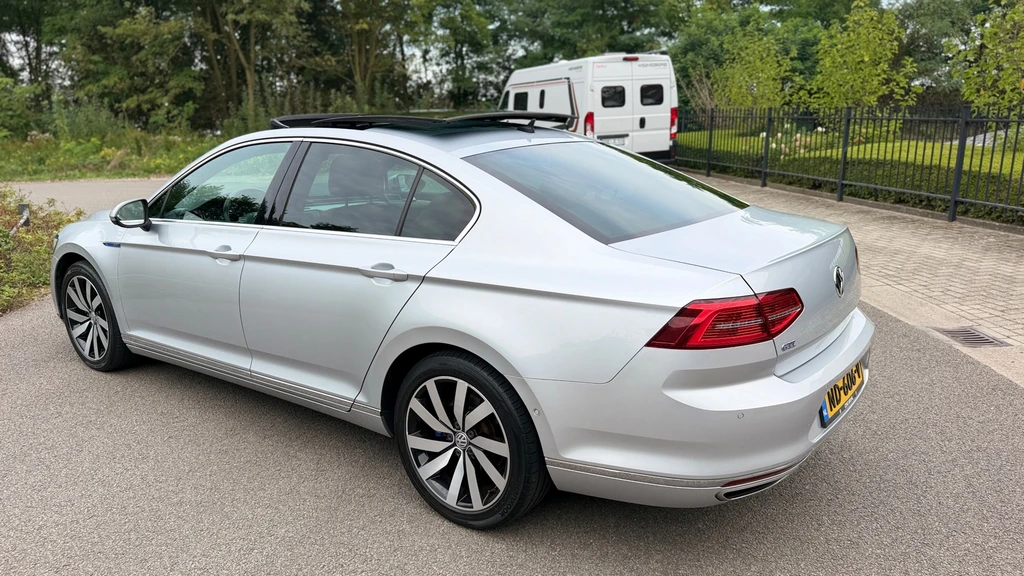 Volkswagen Passat – foto 4