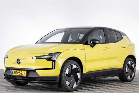 Volvo EX30 Single Motor Extended Range 69 kWh Ultra | PANORAMADAK | EL. STOELEN | harman/kardon | EL.STOELEN | SOH: 97.6% |
