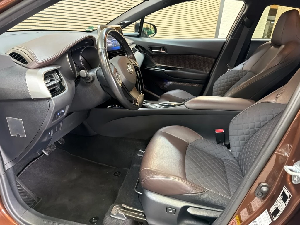 Toyota C-HR – foto 12