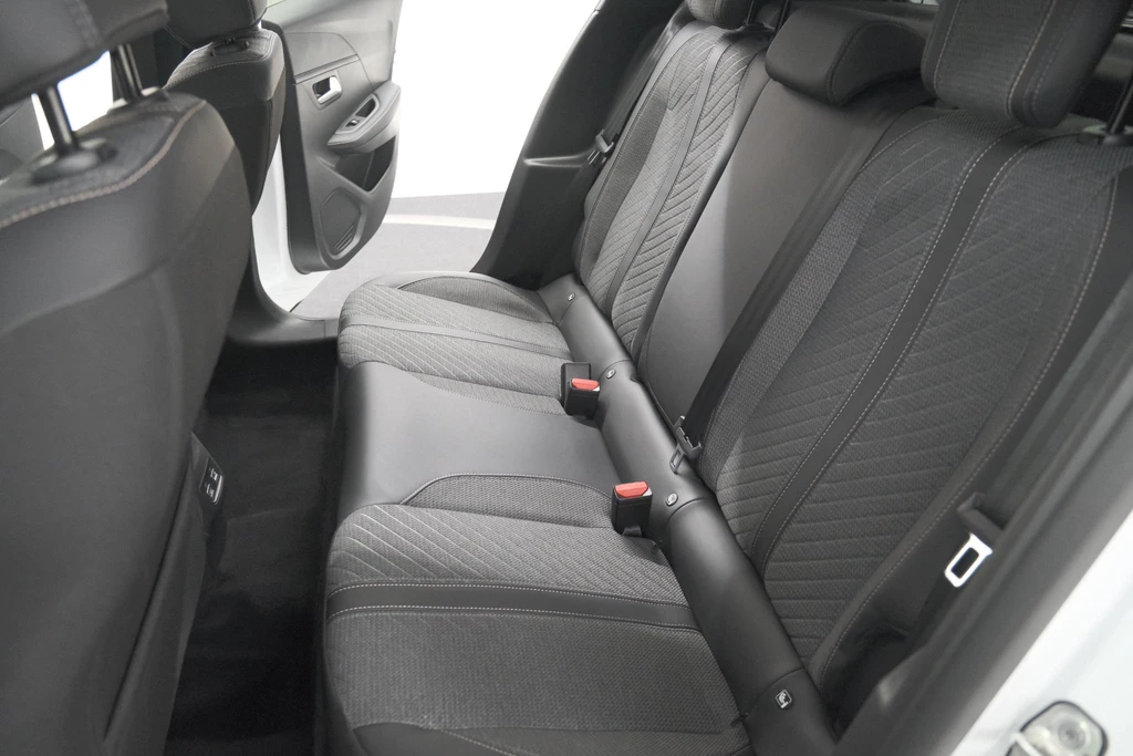 Peugeot e-208 – foto 37