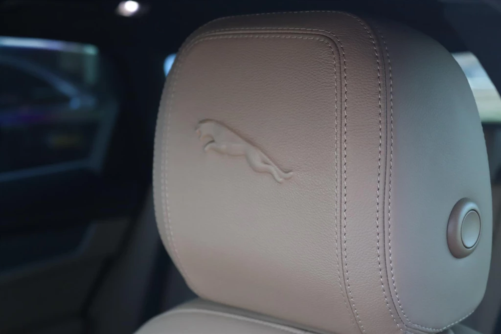 Jaguar F-PACE – foto 27