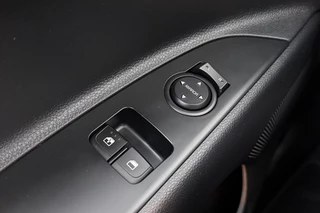 Kia Stonic – thumbnail 16