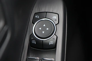Ford Kuga – thumbnail 33
