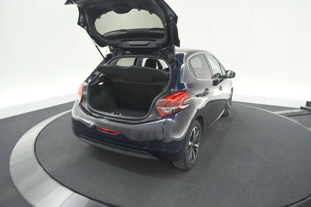 Peugeot 208 – foto 13