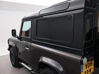 Land Rover Defender – thumbnail 32