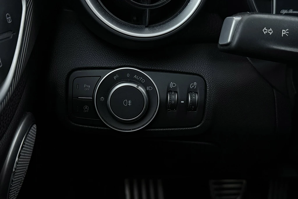 Alfa Romeo Giulia – foto 43