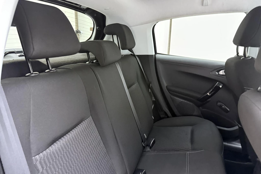 Peugeot 208 – foto 14