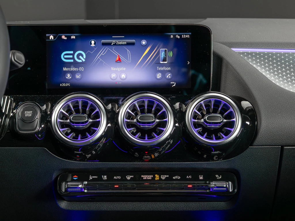 Mercedes-Benz EQA – foto 12