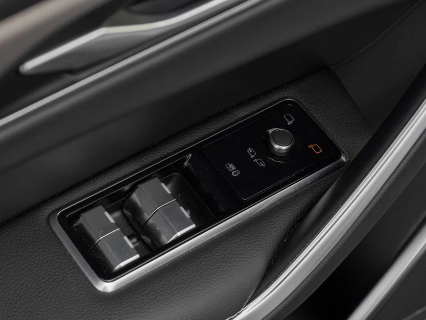 Jaguar F-PACE – foto 17