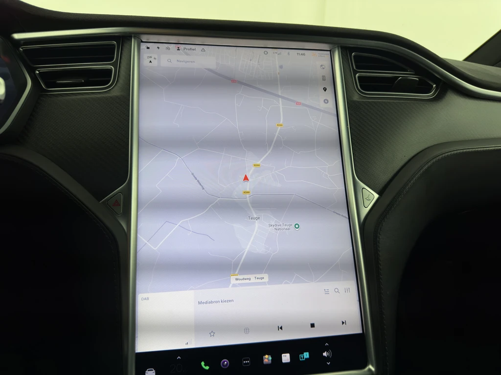 Tesla Model X – foto 13