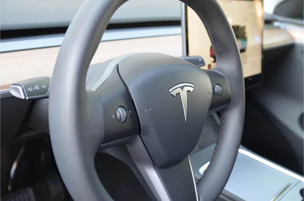 Tesla Model Y – foto 16