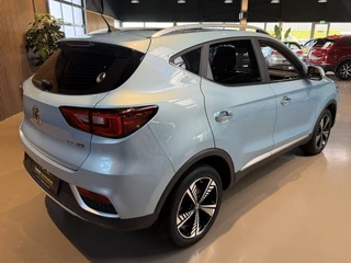 MG ZS EV – thumbnail 4