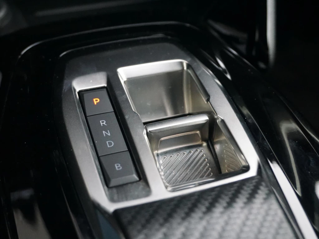 Peugeot e-2008 – foto 32