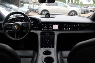 Porsche Taycan – thumbnail 10