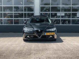 Alfa Romeo Giulia – thumbnail 10