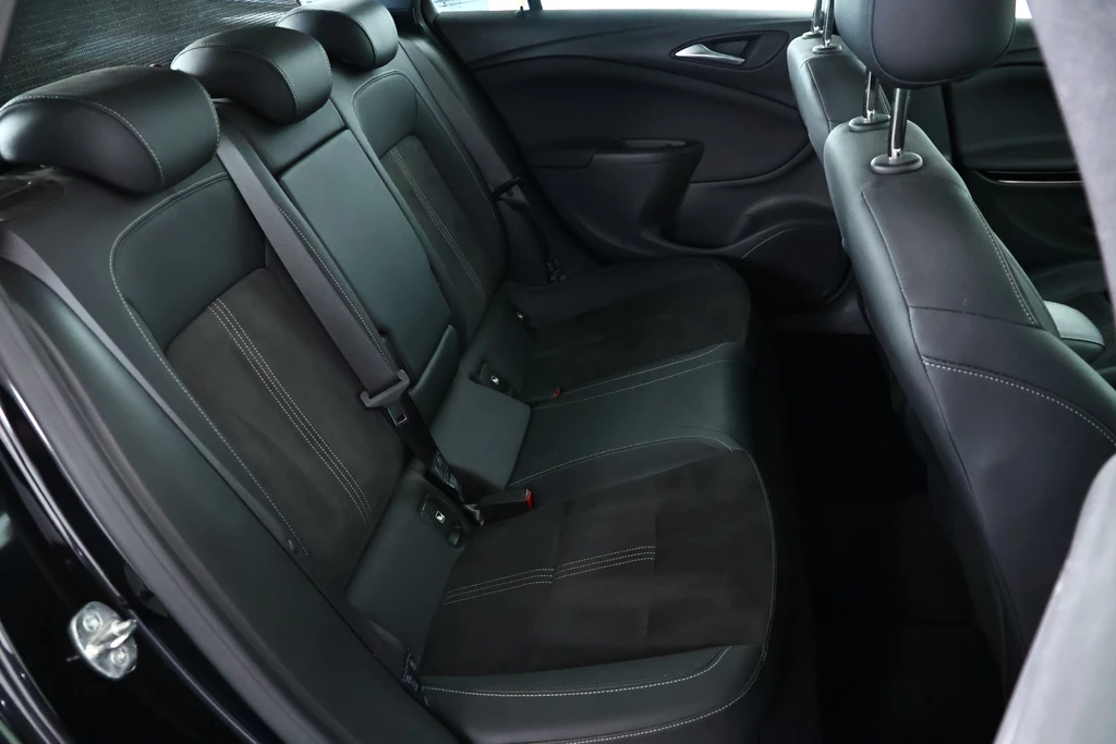 Opel Astra – foto 14