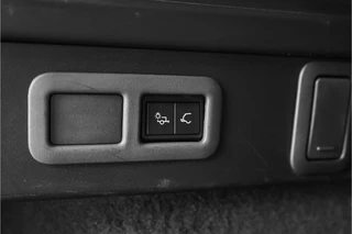 Land Rover Range Rover Velar – thumbnail 50