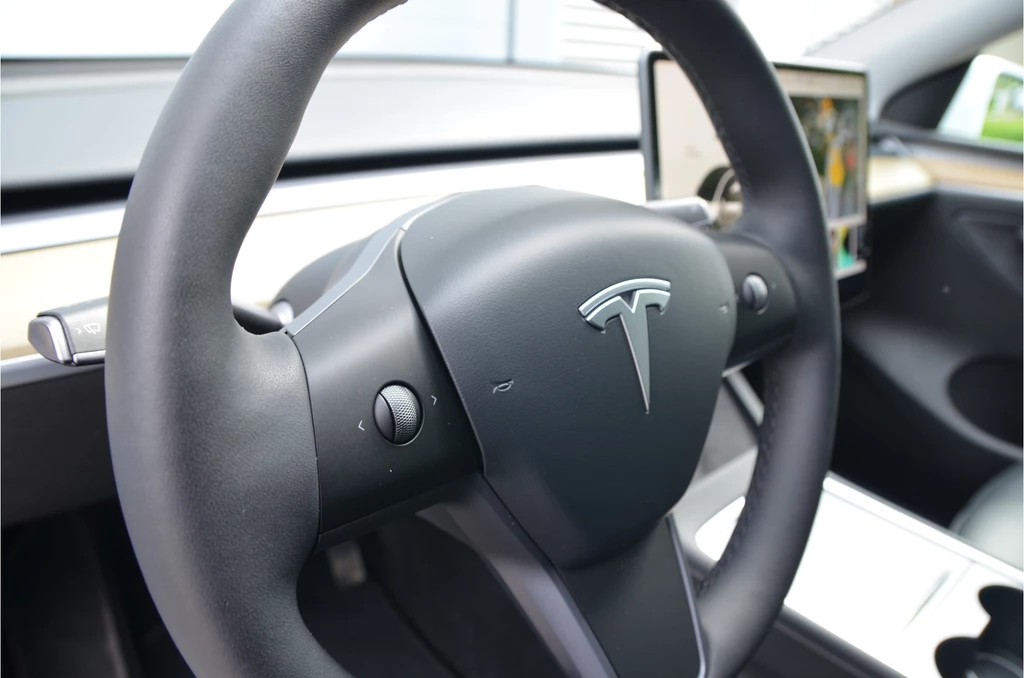 Tesla Model Y – foto 14