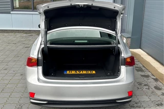 Lexus IS – thumbnail 34