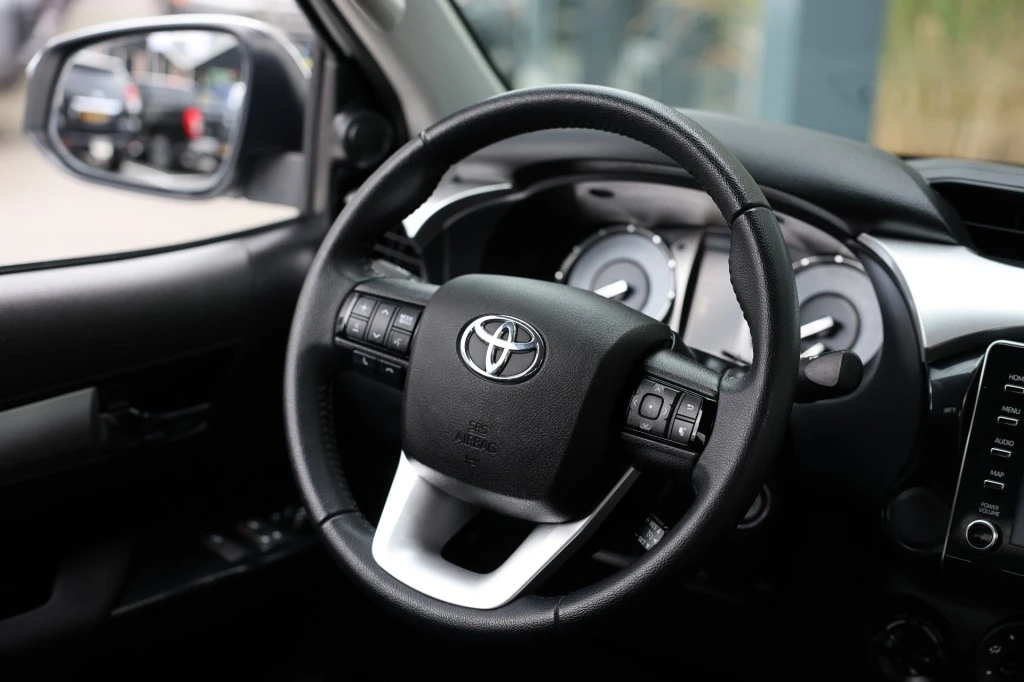 Toyota Hilux – foto 12