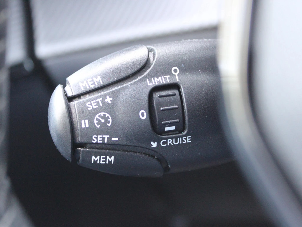 Peugeot 208 – foto 20
