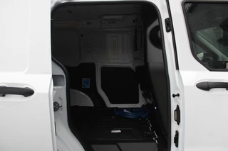 Ford E-Transit Courier – thumbnail 13
