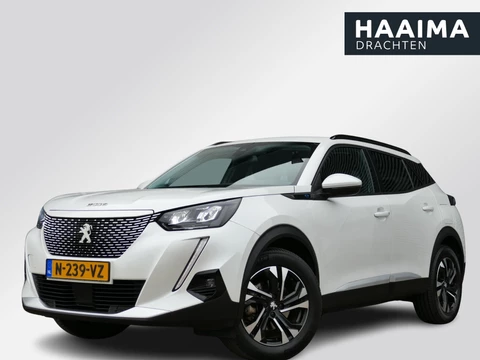 Peugeot e-2008 EV Allure Pack 50 kWh | WLTP 318KM | 3-Fase | Stoelverwarming | Parkeer Camera Achter | Navigatie | Cruise Control | Parkeersensoren Achter | Start/Stopknop |