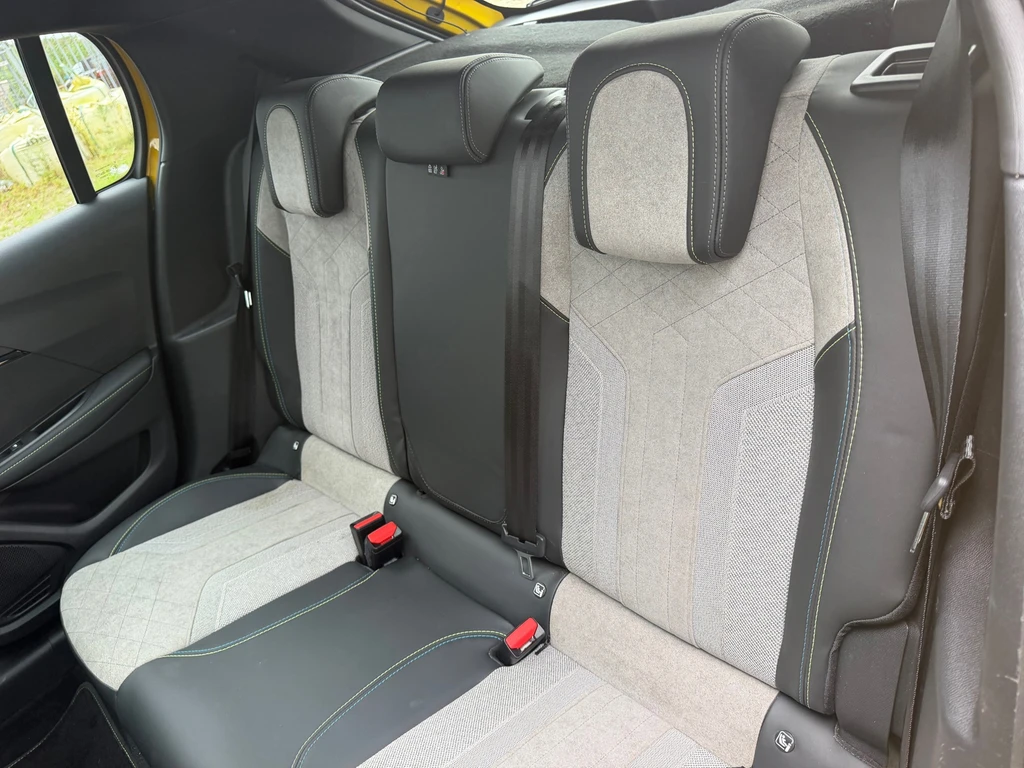 Peugeot e-208 – foto 22