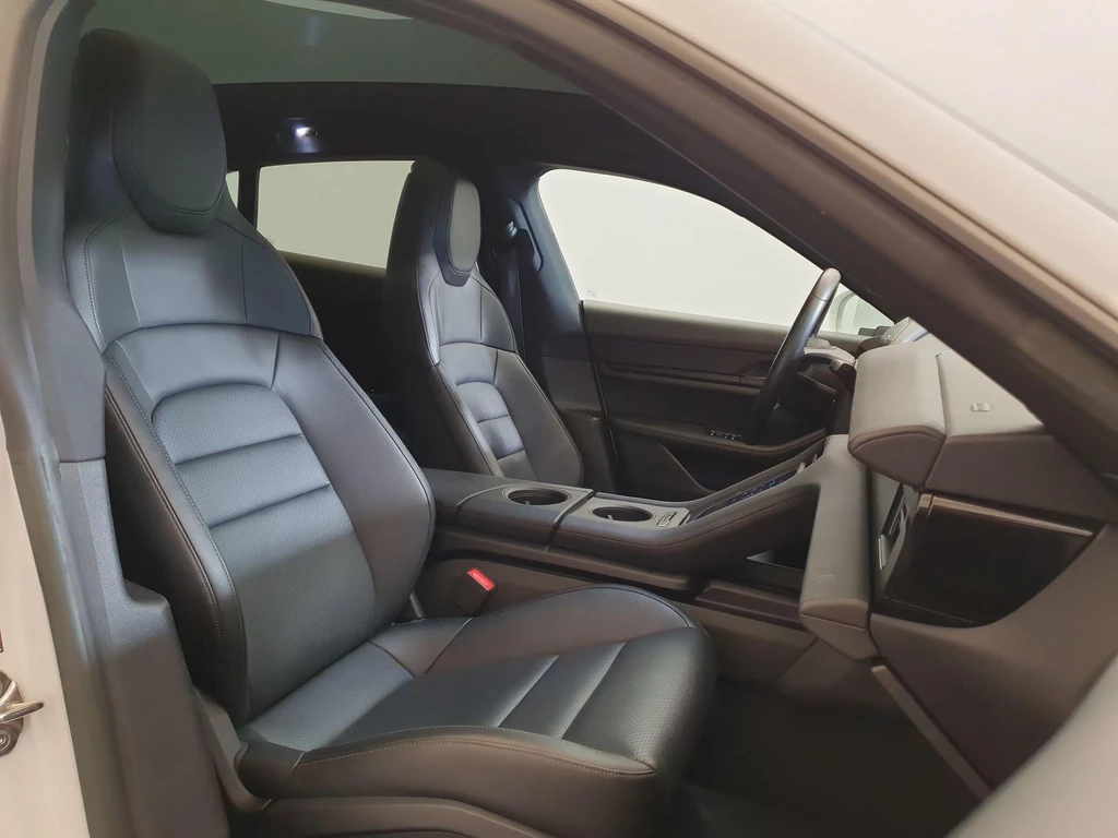 Porsche Taycan – foto 8