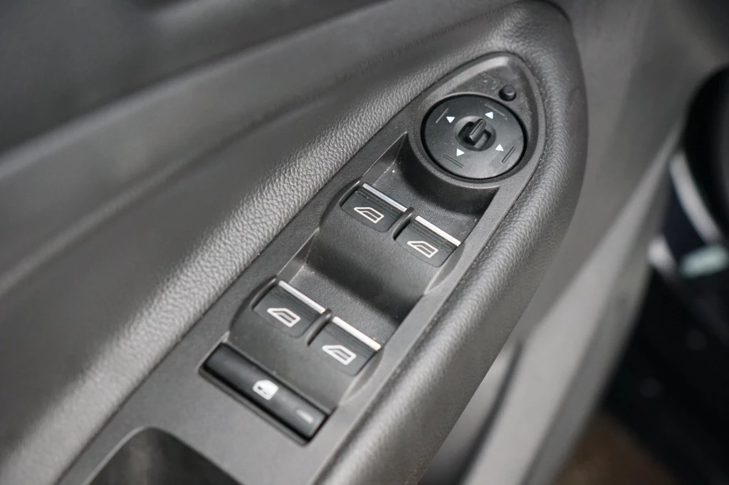 Ford Kuga – foto 30