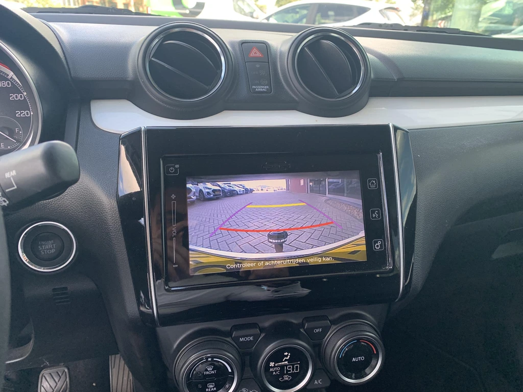 Suzuki Swift – foto 12